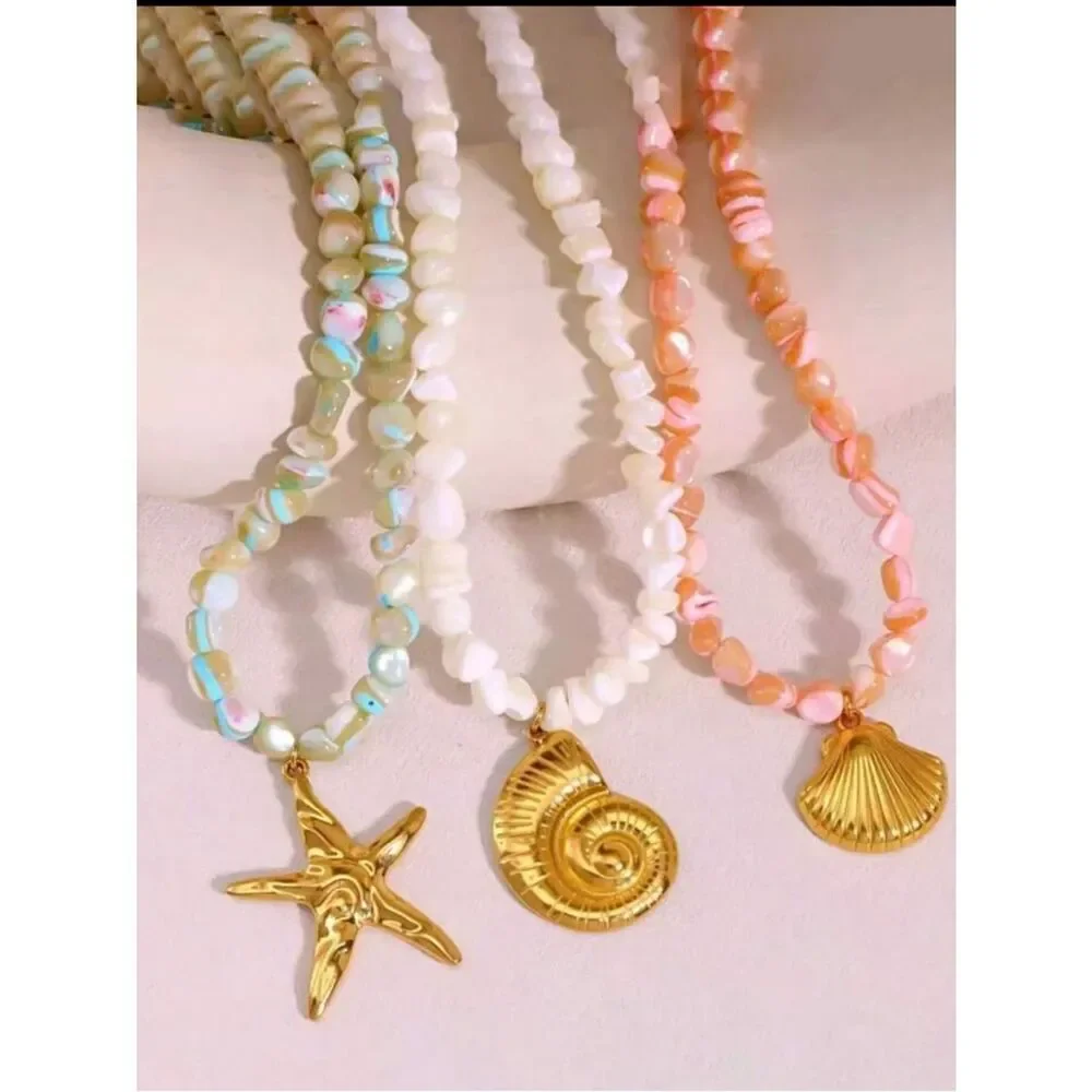 Shell charm with Pink Beads Necklace A1757